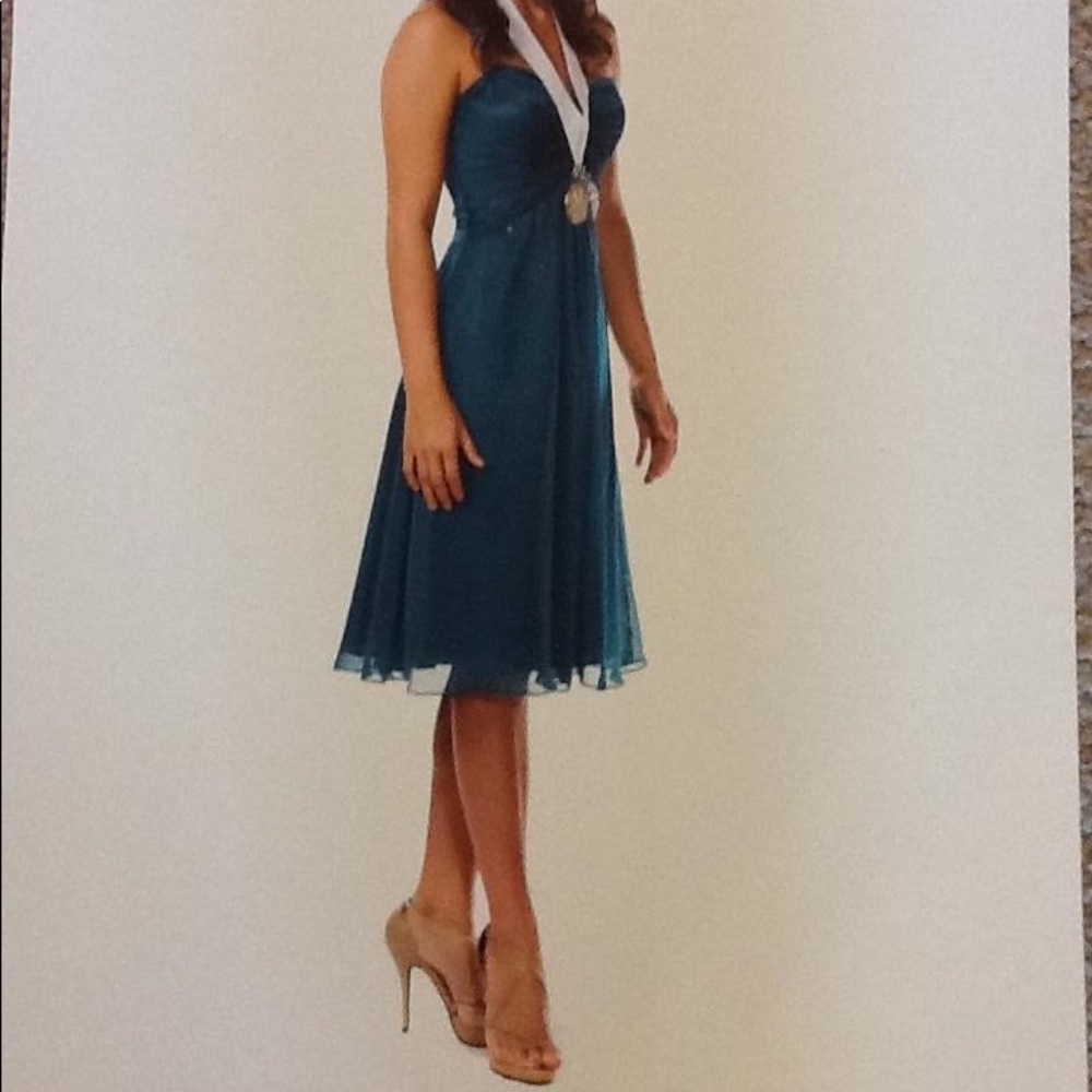 MAKE AN OFFER!  Homecoming or DYW Dress